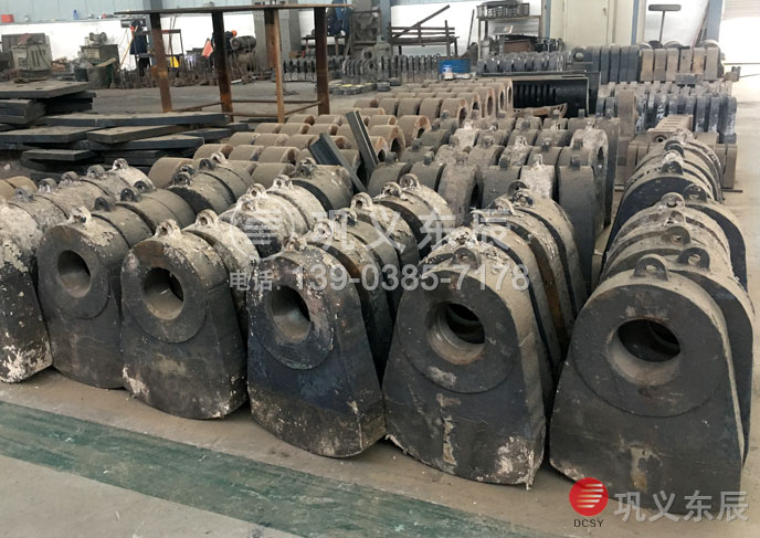 雙合金特崗錘頭耐磨材料有那些 /upfile/201812/2018122139095993.jpg